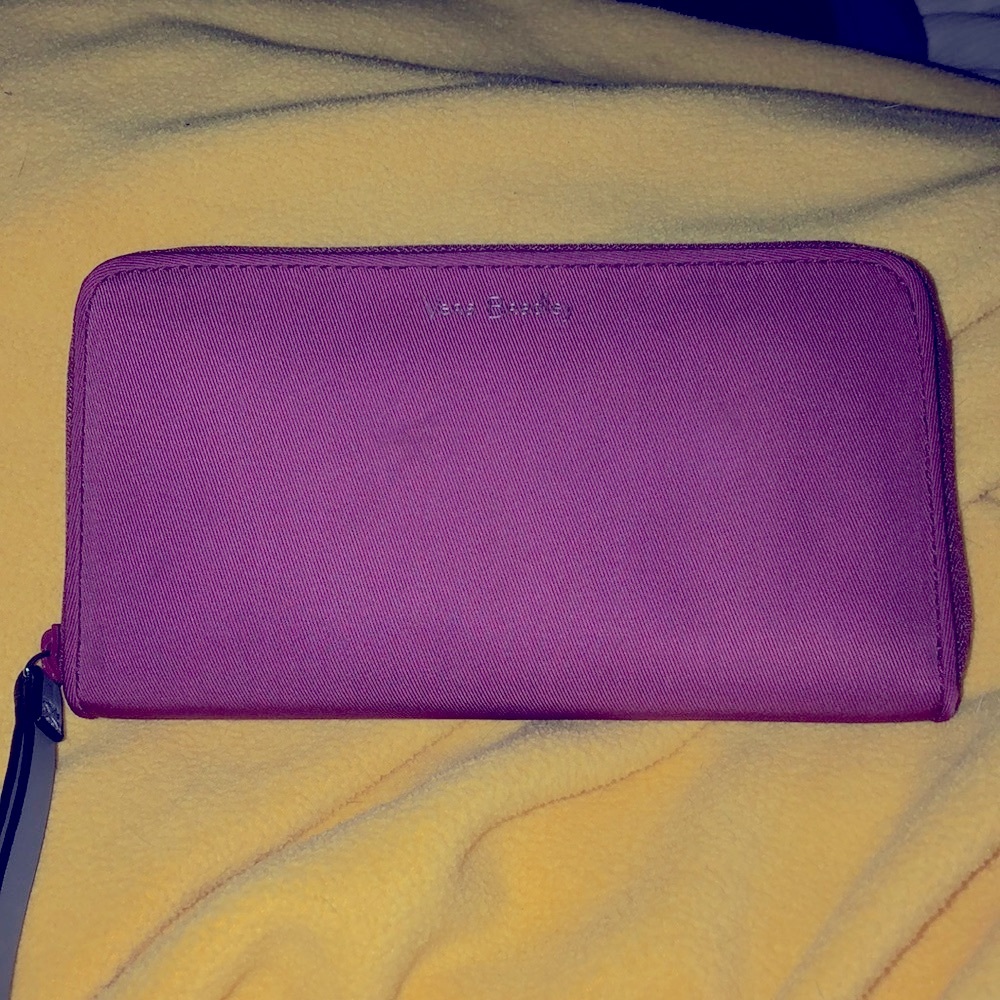 Vera Bradley zippered wallet
